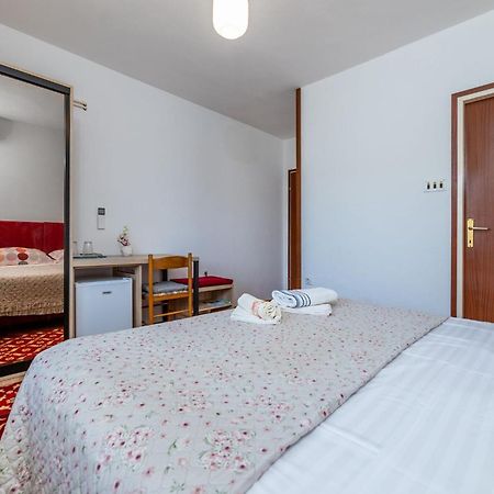 Rooms Sale Marija Baska  Exterior photo